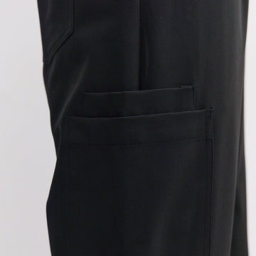 Side pockets on Allscrubs Men’s Zen Scrub Pants in black